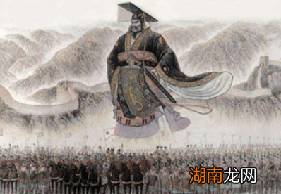 秦始皇在世的时候,为何刘邦项羽不敢造反呢?