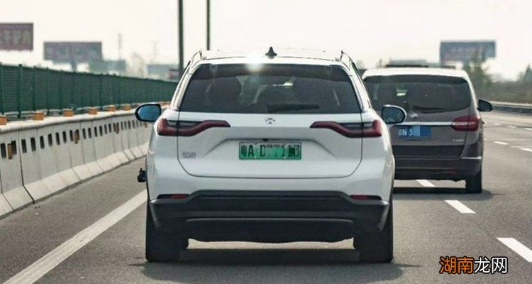 纯电车跑高速为什么掉电快