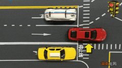 闯红灯到中间停了算闯红灯吗