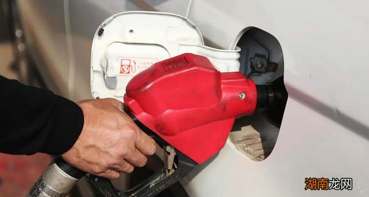 50升的油箱实际可以加多少升油