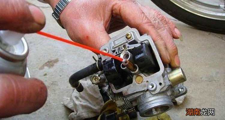 摩托车化油器的作用是什么