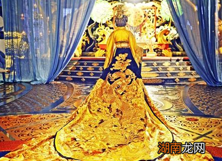 武则天作为女子却能登基为帝 武则天是怎么上位的