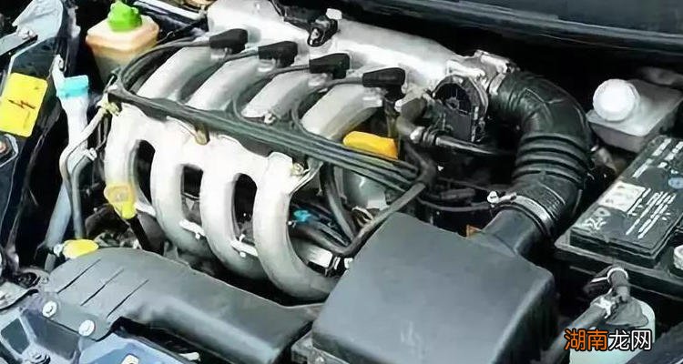 发动机里面有异响怎么回事