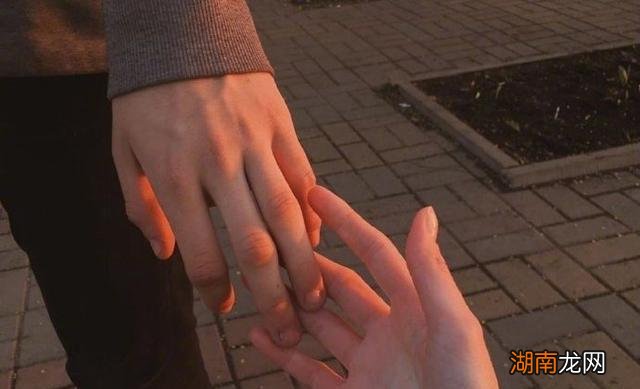 情感治愈电台文案情感视频素材