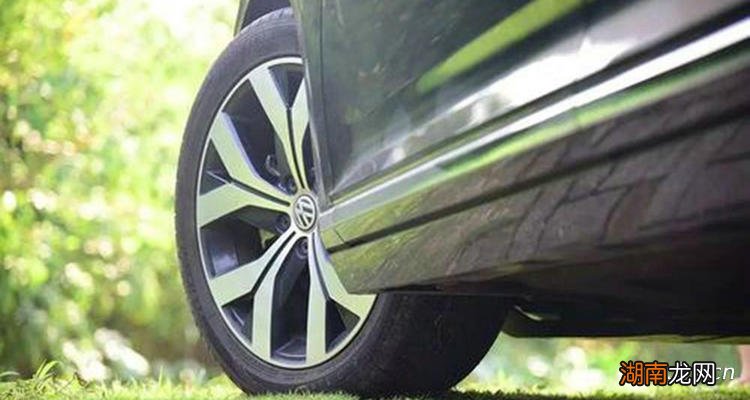 右前轮有异响怎么回事