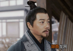 吕不韦为什么要将嫪毐送入宫中？他的目的是什么？