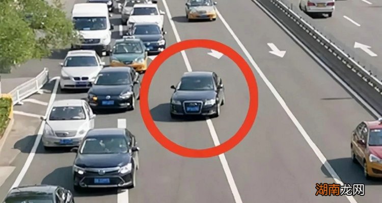 稍微压了一点实线会被拍吗