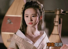 在垓下之围中十分英勇的项羽，为什么最后自刎了？