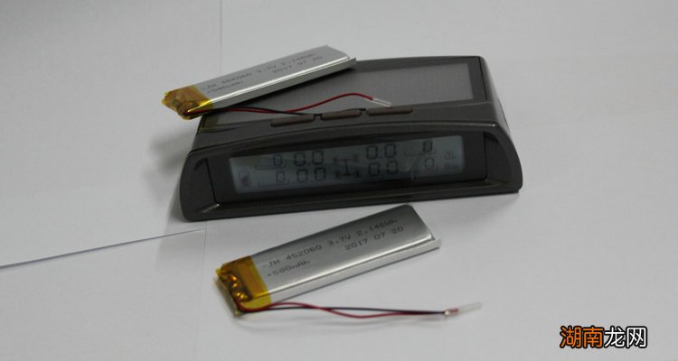 胎压监测电池怎么更换