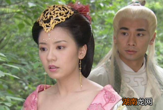 王皇后把武则天弄到后宫的原因是什么?