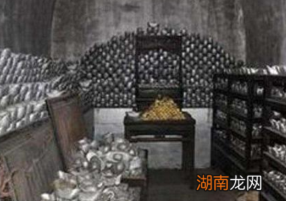 在电视剧中古人随便出手就是十万两银票 古人真的有那么多钱吗