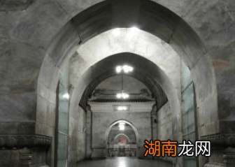 秦始皇的陵墓如此重要,为何迟迟没有开挖呢?