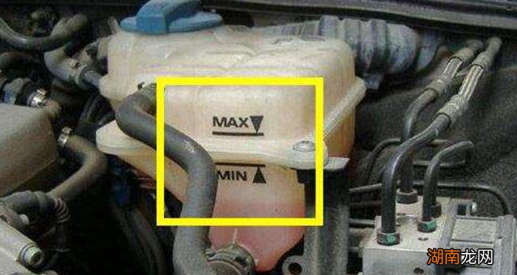 新更换的防冻液3天少了一半怎么回事