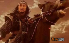 辽朝年号的创立受到了中原王朝的影响，具体表现在哪些方面？