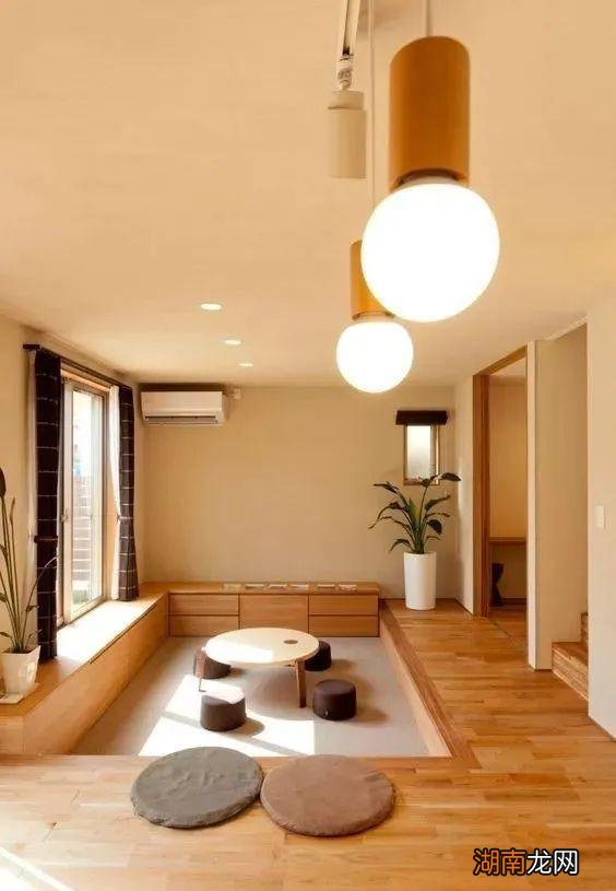 不再为了面子,客厅功能化后,整屋敞亮了,哪怕小户型也住得舒坦