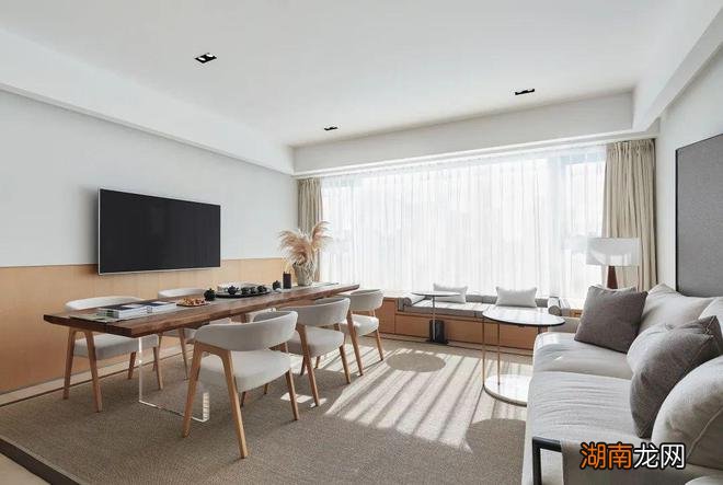 不再为了面子,客厅功能化后,整屋敞亮了,哪怕小户型也住得舒坦