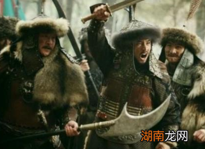 金朝刚建立时，是如何筹备并保障军事物资的？