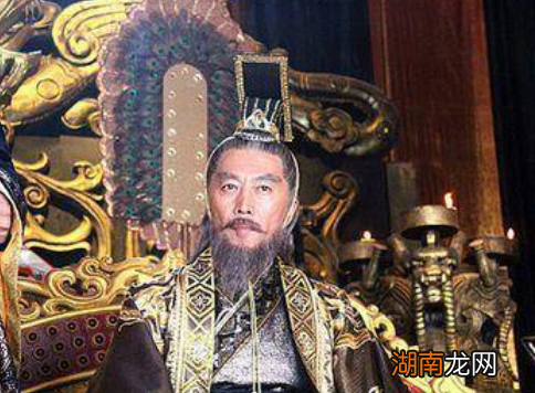 三年杀掉三个皇帝，宇文护怎么这么牛？