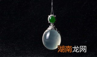 蓝水翡翠和危料怎么区分 缅甸蓝水翡翠和危料怎么区分