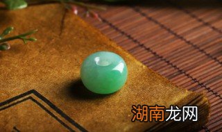 翡翠原石的纹路 翡翠原石纹理是什么意思