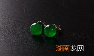 什么人适合佩戴翡翠,什么人不适合佩戴翡翠