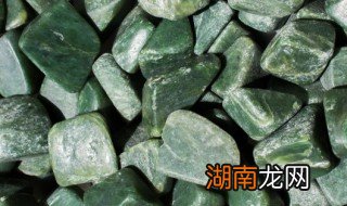 翡翠毛料怎么加工 翡翠毛料自己加工