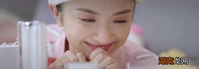 热辣的《99分女朋友》热播妙趣横生上演精神病百科全书