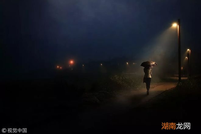 鲁迅先生说:人类的悲欢并不相通我只觉得他们吵闹