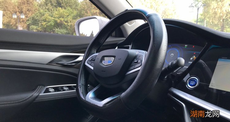 方向盘不灵活沉重是怎么回事