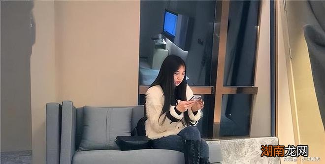 回顾探花李寻欢被抓事件私摄上百部视频女主清纯动人