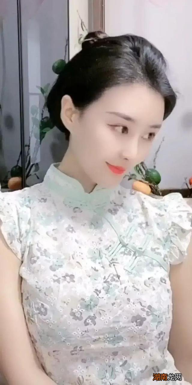 离异女同事唐婉的情感日记