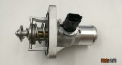 如何更换汽车节温器