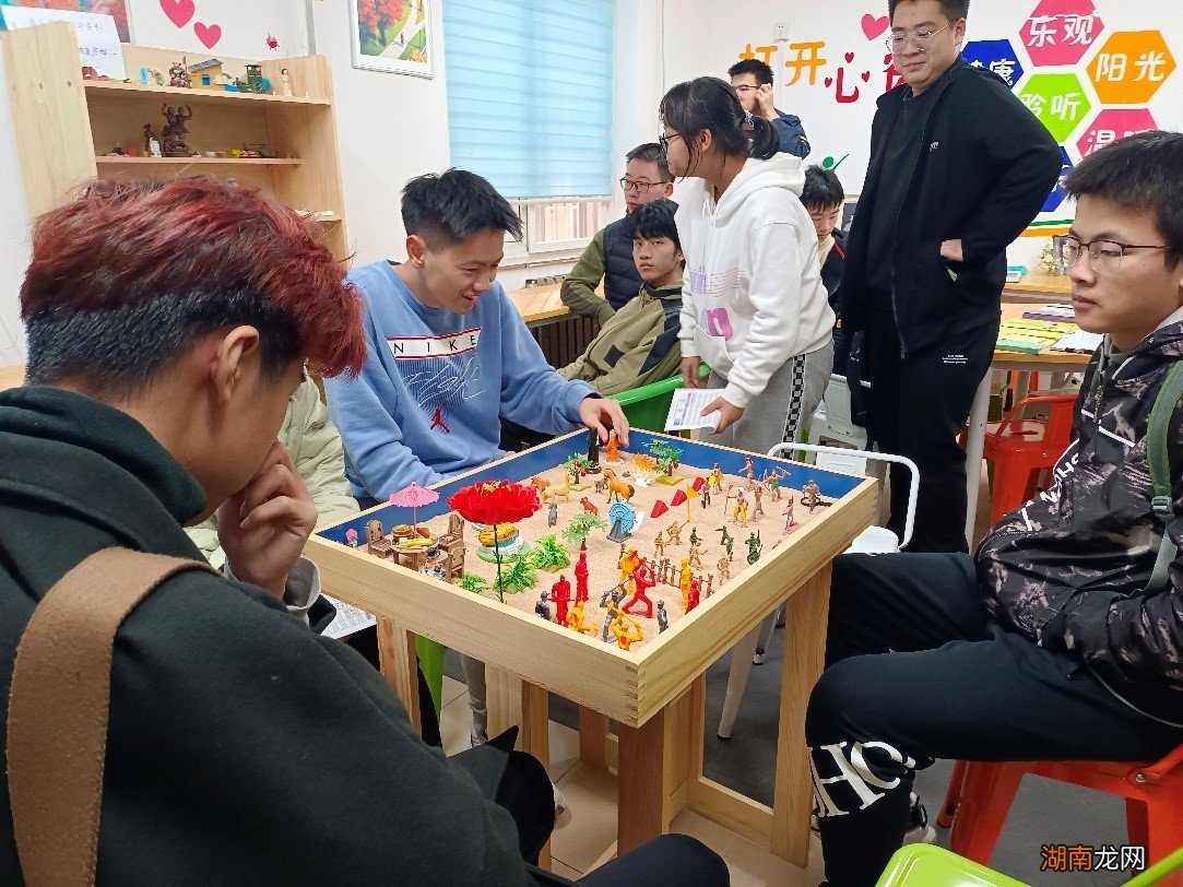 仲英书院组织开展心理委员心理沙盘使用培训活动