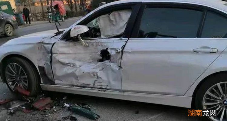 车门被撞瘪了是修还是换好