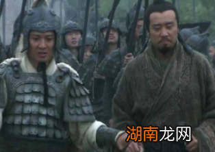 赵云为何要背叛公孙瓒去投靠赵云呢？