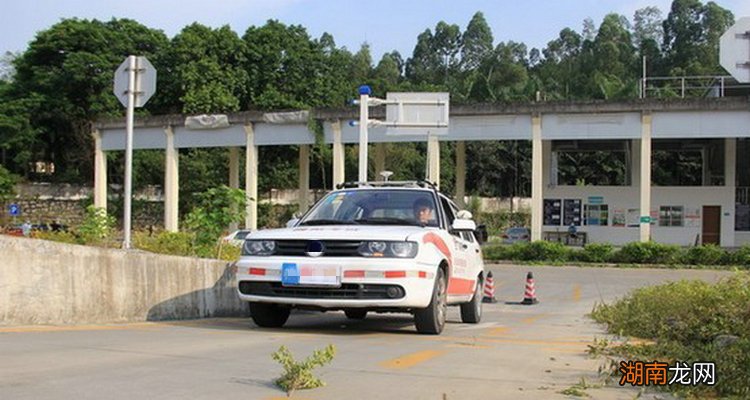 科目二坡道定点停车和起步扣分标准