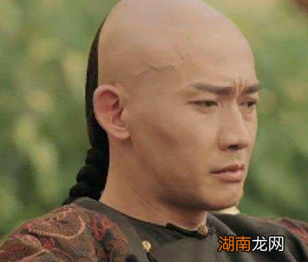 清朝时期的发型到底是什么样的 电视剧演的都是真的吗