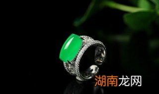 怎么看白冰翡翠 白冰翡翠怎么鉴定