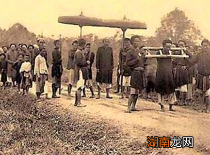 古代犯人在被流放的时候 古人为何不趁机在半路逃跑