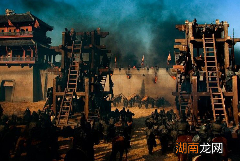 关羽发动襄樊之战的原因是什么？与当时的背景有关