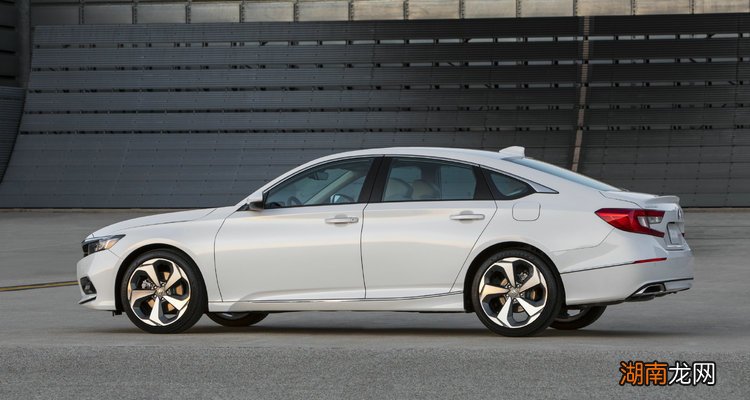 汽车加速抖动的原因是什么