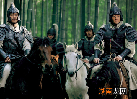 孙权建立东吴后,为何只追封孙策为王而不是皇帝?