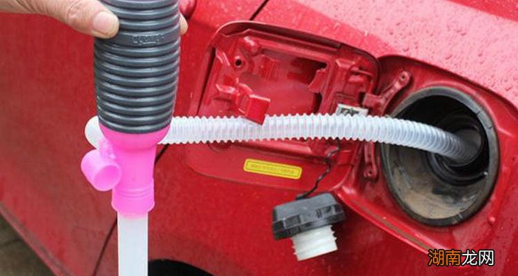 汽车汽油怎么抽出来