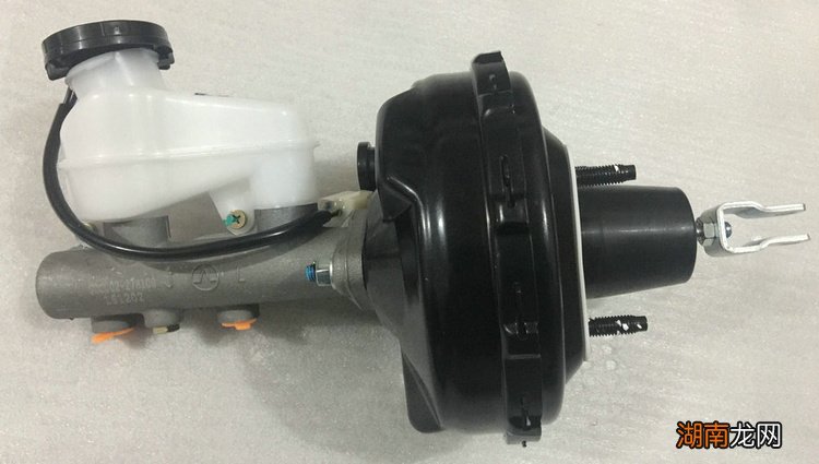 刹车总泵坏了有什么表现