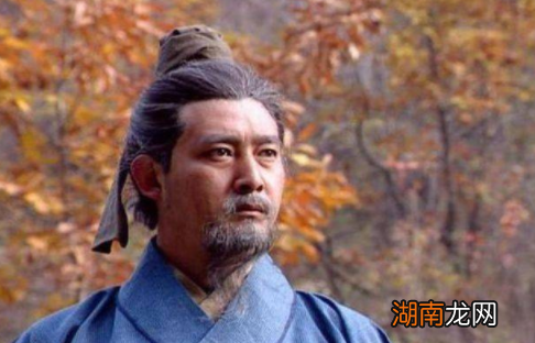 诸葛亮最欣赏的武将，向宠为何不出名？