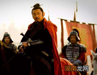 刘邦在逃亡途中三次将儿女推下车，为何这一行为没有遭到司马迁的指责？