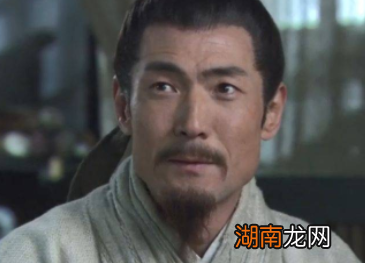 徐庶刚开始投靠刘备的时候,为何用的是假名呢?