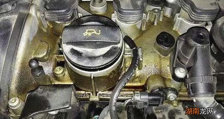 汽车发动机渗油是什么原因