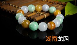 怎么区分翡翠老坑，翡翠什么是老坑