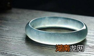翡翠手镯内裂有办法修复吗 翡翠手镯裂缝怎么修复
